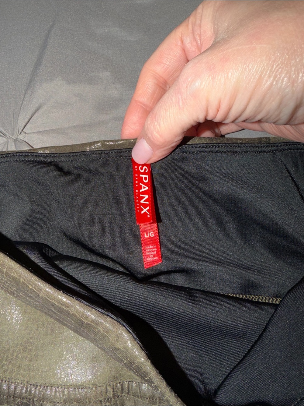 SPANX Olive Metallic Leggings with Black Inner Lining. EUC - Picture 4 of 6